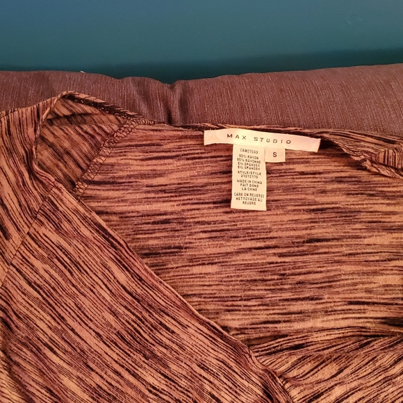 3 long maternity shirts - Picture 9 of 9